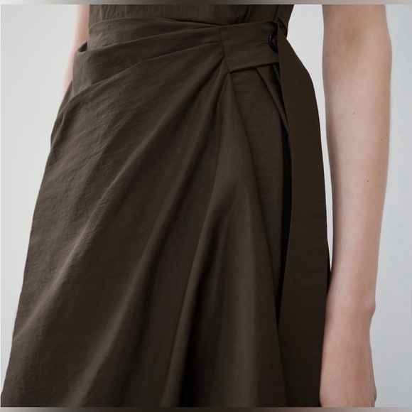 Zara ZW Collection Brown Wrap Sleeveless Midi Dress. Size small - Picture 3 of 8